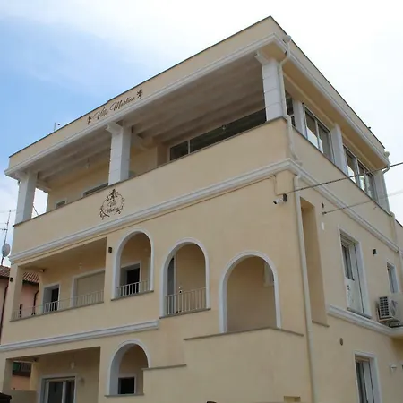 Aparthotel Martina 2*